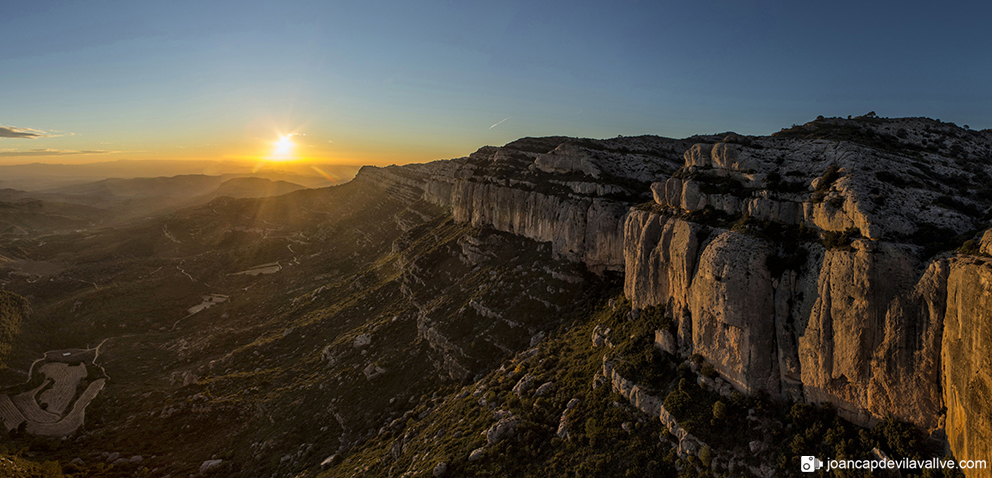 Posta de sol a la Serra del Montsant.
Priorat
